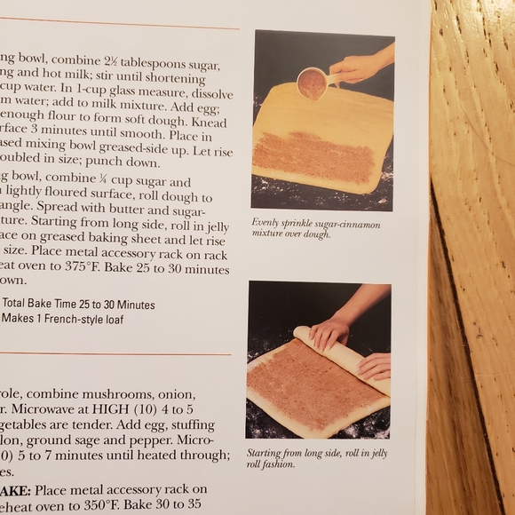 Vintage Cookbook Microwave Covention Oven with Pictures General Electric ©️ 2005 - Picture 3 of 9